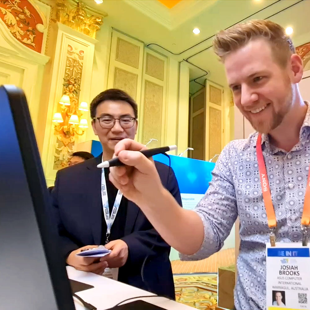 JazzaStudios's tweet image. I can't wipe the smile off my face after #CES!! Huge thanks to @asus @ASUSAU for bringing me to CES and showing me their incredible #3DOLED technology! Learn more about the ASUS @proart Studiobook 16 3D OLED! asus.click/ces23_jz (spon) #ASUS #CES2023 #ASUSLaunchEvent #ProArt