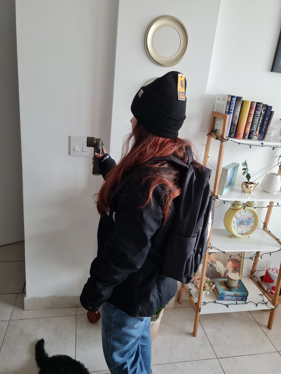 lizziethat's tweet photo. #TheLastOfUs here making sure I survive any zombie apocalypse coming my way, thanks to this special gift from HBO. Still not sure I'd make it, but at least now I can try! @TheLastofUsHBO  #HBOPartner https://t.co/o7hZfSCm4J
