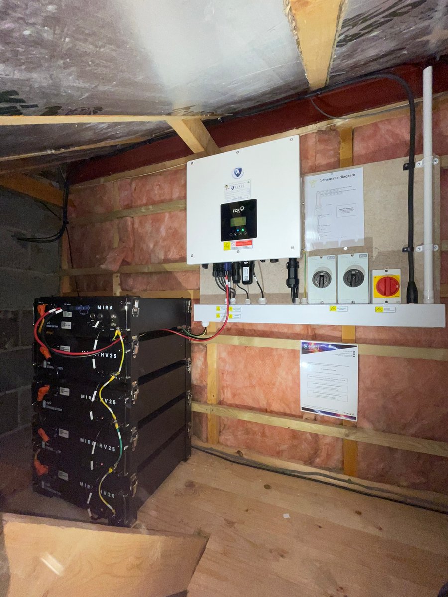 A_Class_P_And_E's tweet photo. Here’s another fantastic solarPV we have just fitted in #heworth #york
We installed a 3.68kw hybrid inverter and 10kw of batterys on the this property.
#solar #solarPV #solarenergy #solarPVinstaller #Greenenergy #Foxess @Fox_ESS_
#SolarExperts https://t.co/nWkIunVdTH
