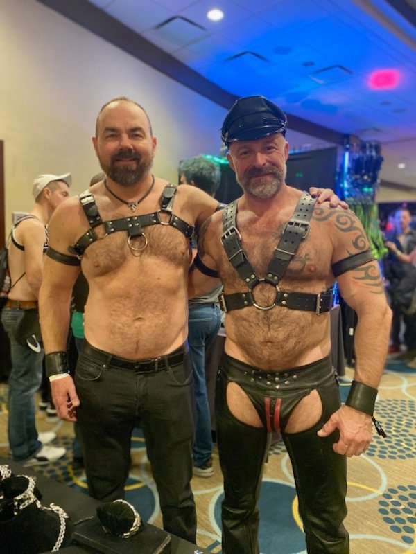 MAPleMUSCLEBULL's tweet photo. What a great time to MAL2023 with amazing people and my beastie @jrlsmeup 
#mal2023 #leathermen #leatherevent #WashingtonDC https://t.co/zDAFGPWHTr