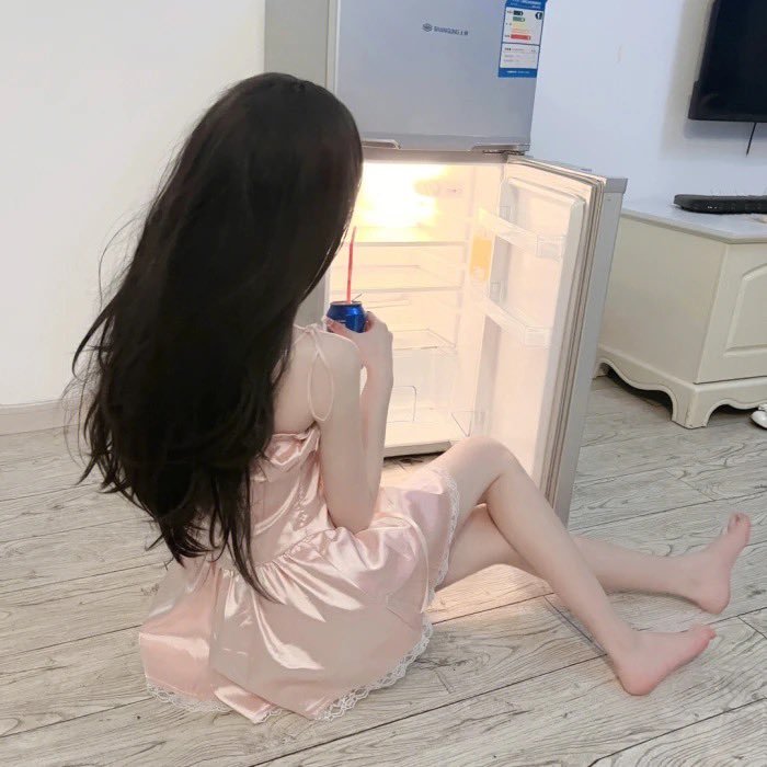 xiaobei85205975's tweet photo. 明天去舟山，路过宁波，有没有要和我约会的呀？#有偿#绿帽#露出#多人#口爱#3p#淫妻#骚逼 https://t.co/SspEu9g3CO