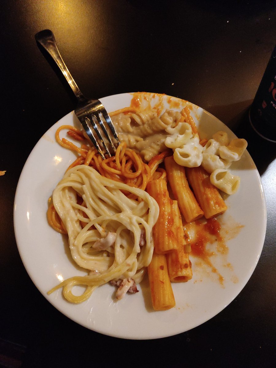 abascal_subnorm's tweet image. Que rica la pasta con salsa de esquizofrenia