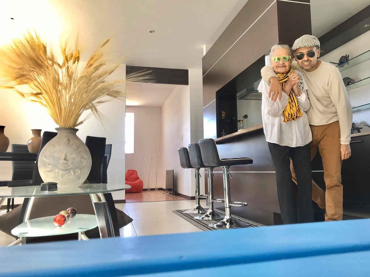 LAFAYETTERICO's tweet photo. Quería vivir merecía vivir. Hoy cumpliría un año más #LadyPoly #lanonna #abuelita #grandmother #grandmere #yaya #oma #abuelitadetiktok👵 #queriavivirmereciavivir #lanegligenciamata #laindiferenciamata #JusticiaParaLadyPoly #Justicia https://t.co/L2cT6Gl4w2