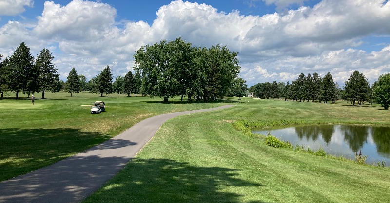 MtPleasantCVB's tweet photo. Michigan Fun Fact #3: Did you know Michigan is the unofficial golf capital in the United States? Having more than golf courses than any state, central Michigan offers 11 out of 650 courses in Michigan. Book your golf trip today! ⛳🏌️ #meetmtp #nationalmichiganday