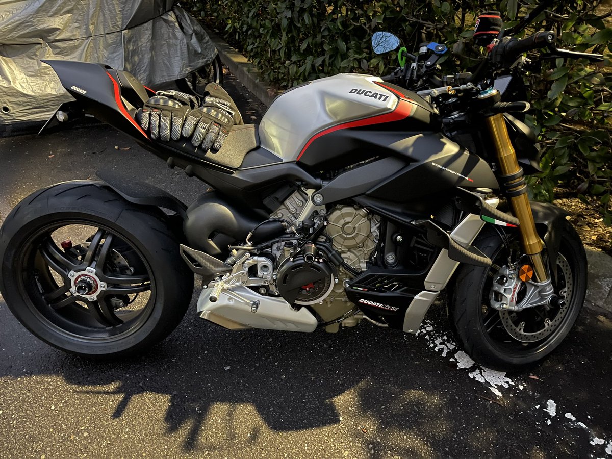 ZH2R3GTM1000RR's tweet photo. 久々ツーキングおもろかったっす
ということでまた後ほど👍
#ドゥカティ
#Ducati
#バイク乗りと繋がりたい
#V4SP https://t.co/OtgeDgE45K
