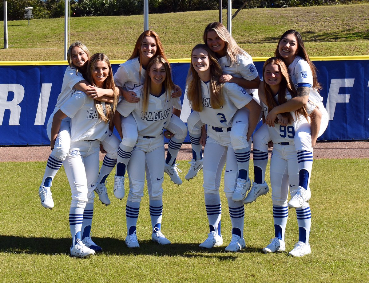 ERAUSoftball's tweet photo. 𝒪𝓊𝓇 𝓉𝑒𝒶𝓂
#Team11 #GoERAU #DaytonasHometownTeam https://t.co/EuQKvmKyYL
