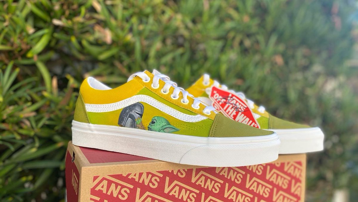 ruthless_brii's tweet photo. Don’t forget to HMU if you want custom shoes 💁🏽‍♀️ https://t.co/wkrSMTZBYB