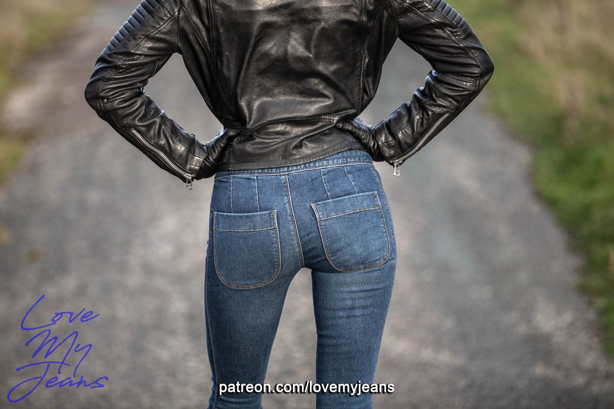LoveMyJeans1's tweet photo. Patreon Exclusive live now! Get this and 50+ videos for just £10!
Go now - https://t.co/Q1Kwy1wIE1
#jeans #denim #boots
#heels #tightjeans #girls #tight #bootylicious #bum #ass #beautiful #winter #denimbabes #leatherjacker #leather #gloves #leathergloves #hot #sexy #amazing https://t.co/biTdx8lUVD