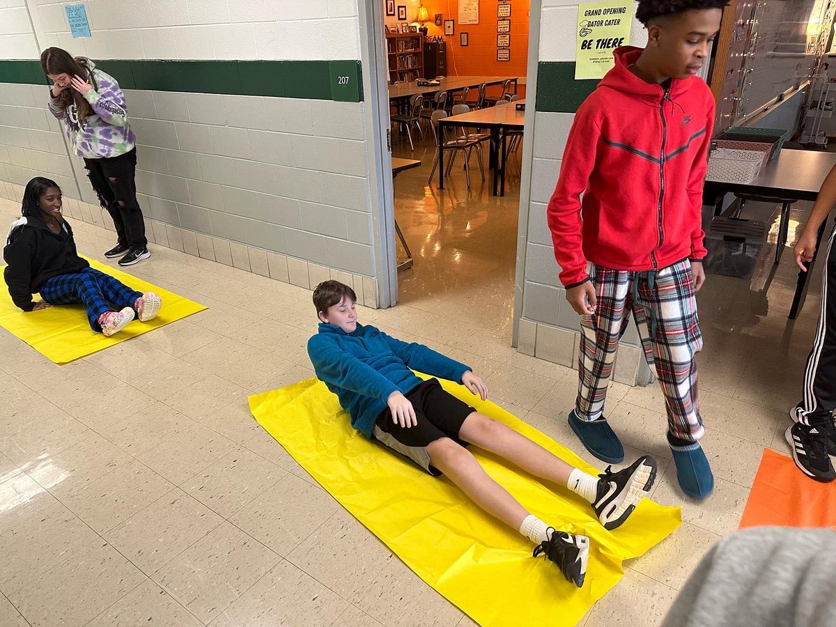 mr_bemiss's tweet photo. This is always a fun activity…Articles of Confederation Surgery!  Students have a patient named Art that is dying and they need to figure out how to diagnose and prescribe his 8 weakness.  We will wrap this up tomorrow and work on the Constitutional Convention! https://t.co/2zgHivWUCF
