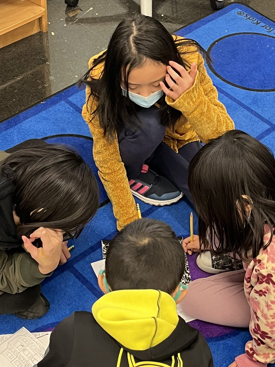 PrincipalNealy's tweet photo. teamwork in a 4th grade classroom. #fromManyWeAreOne #Team165 https://t.co/3yqj5I5HKB