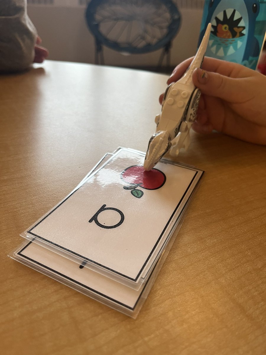 CaitlinHogg1's tweet photo. Someone decided that Dino needed to come to small group to work on short vowels too @DiamondTrailPS #structuredliteracyforall #evendinos https://t.co/SIZW2vLLQO