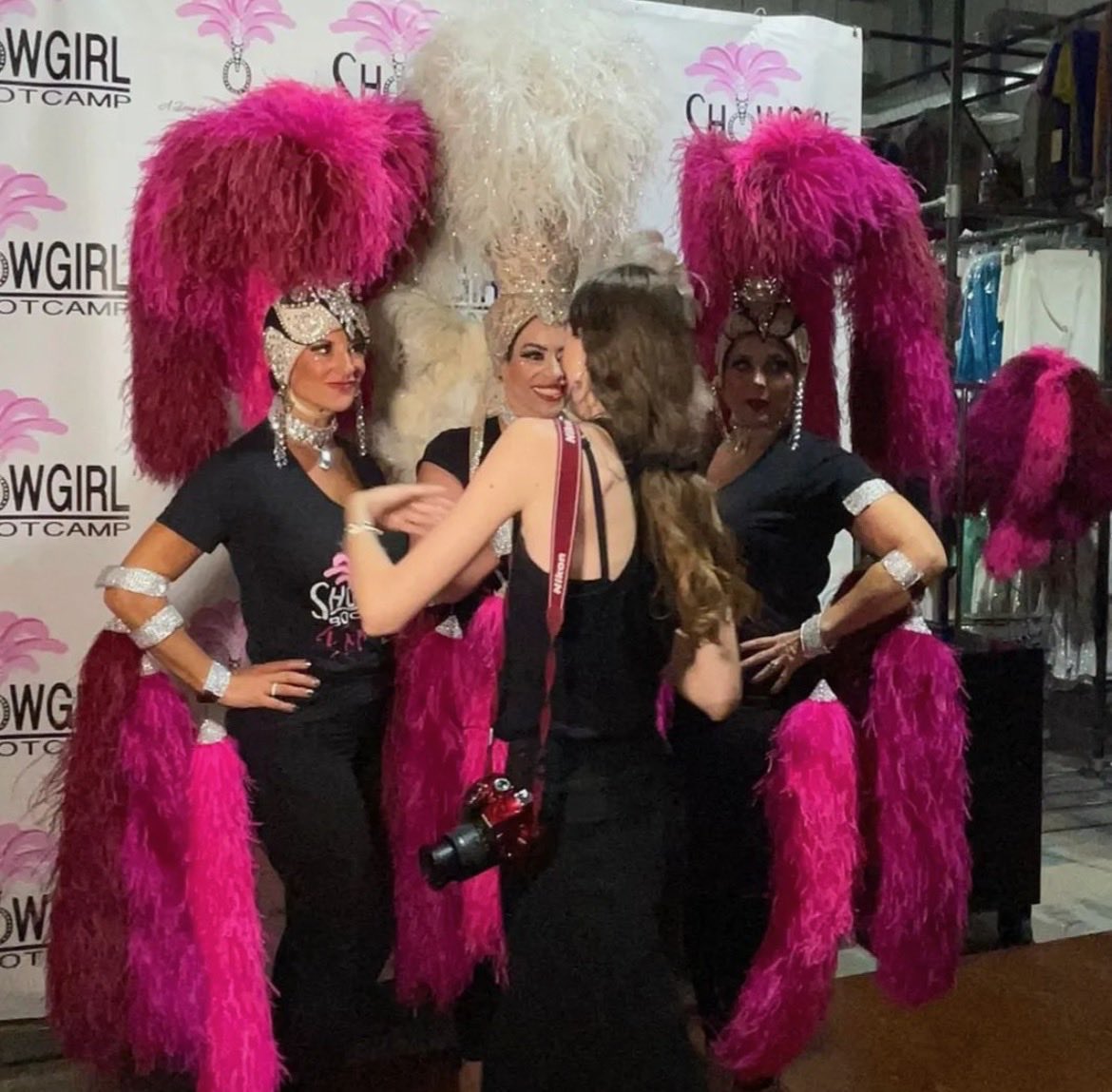ShowgirlBC_Exp's tweet photo. 💋Are YOU ready for your closeup? 📸🤳#showgirlbootcamp #vegas #vegasattractions #glamlife https://t.co/I191mzVxYf