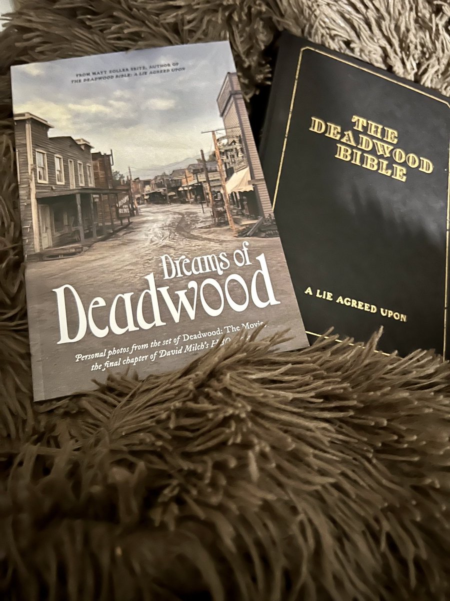 Peaches 💙 tweet media