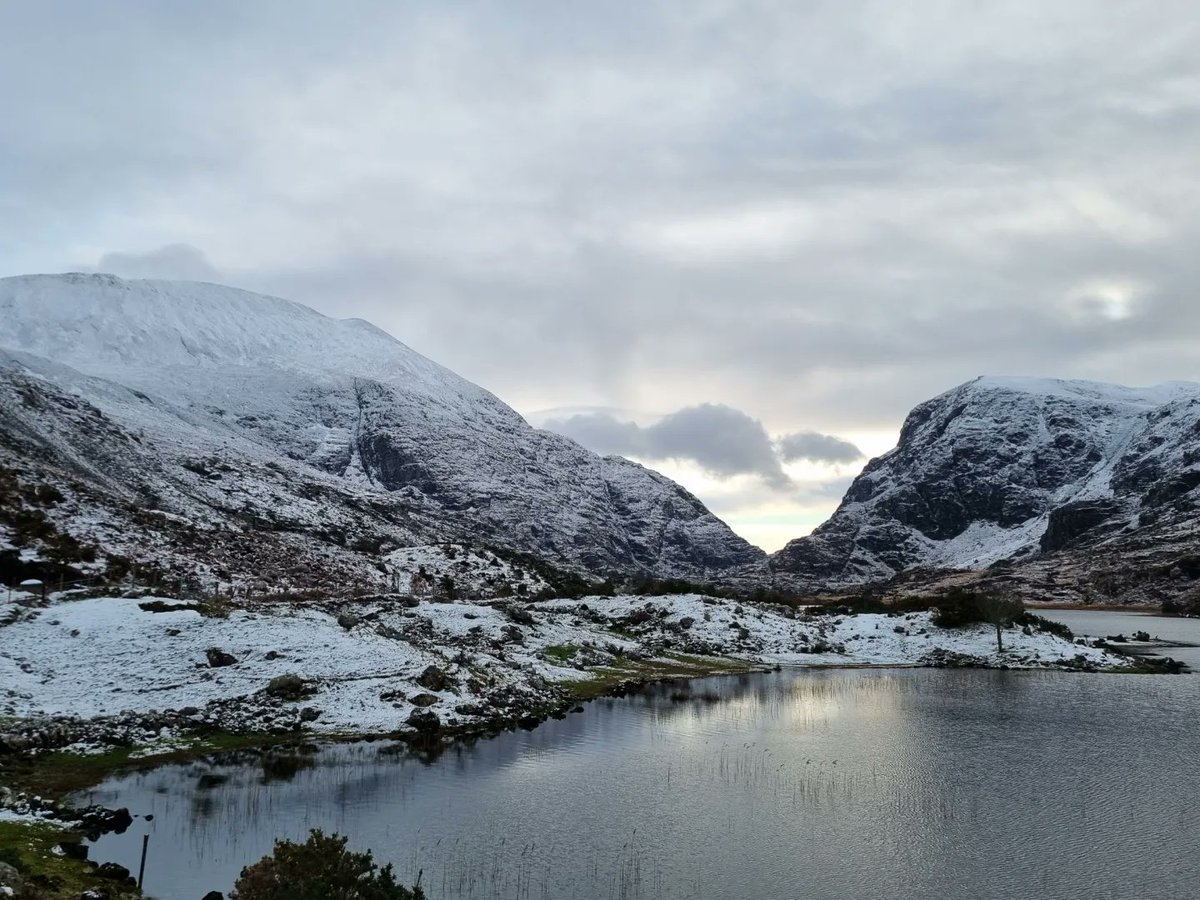gapofdunloetour's tweet photo. A snowy day in the Gap of Dunloe today! 

@ExperienceKerry @DiscoverIreland @DKillarney https://t.co/cjQCNdER3B