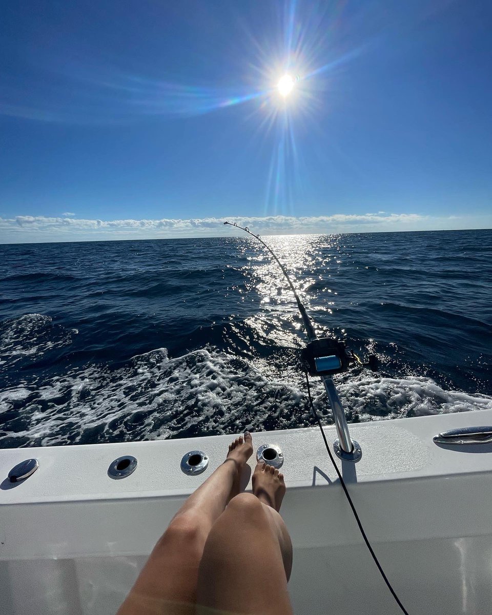 thecarabeanz's tweet photo. Deep Sea Fishing with my NEW toy 🎣🐠💦🌊💖🏝⚓️ #dipsiedoodle #eletricreelfishing #eletricrod #floridakeys #florida #floridafishing #fishing #deepseafishing #keywest #keywestfishing https://t.co/tspOu8J1Qt