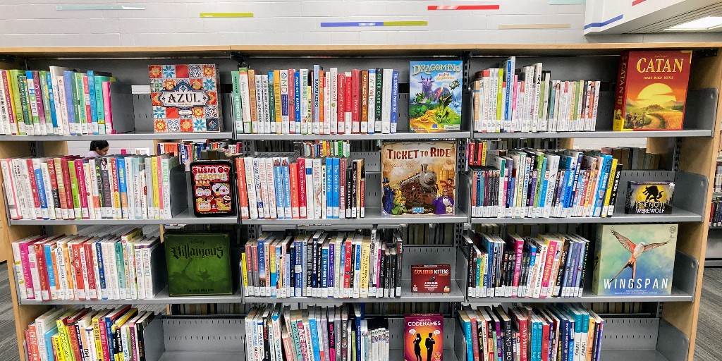 BramptonLibrary's tweet photo. New to Brampton Library: #BoardGames! 

You can now borrow board games with your library card. Play them at the library, or take them home to play with your friends and family. 

🎲Borrow a game now: https://t.co/zHeTv131Lk https://t.co/EGmc6675Mt