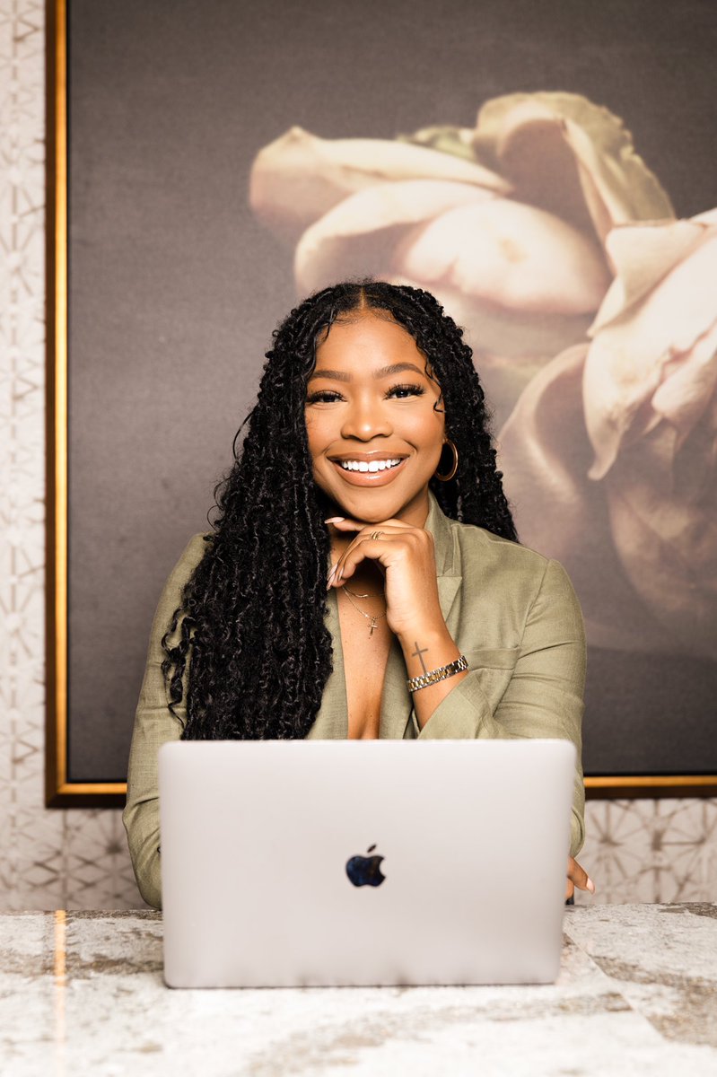 Renee tweet media