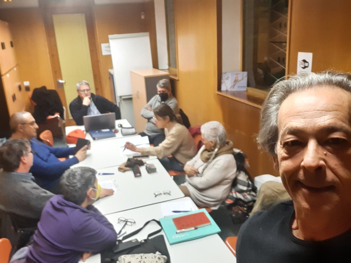 VctorHerrero5's tweet photo. ✔La #JuntaRectora del @CLxR_Vilafranca treballant pel país. #Catalunya @ConsellRep @ARepresentants #19G #19GMobilitzemnos #19GenerSortimAlCarrer https://t.co/O96TkNRy64