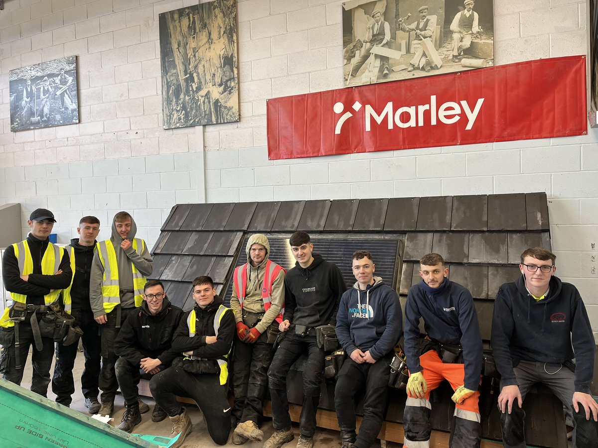 New Build Roof Tilers are making excellent progress already. We have apprentices from <a href="/GMGContractors/">GMG Contractors Ltd</a> <a href="/PersimmonHomes/">persimmonhomes</a> <a href="/dmgservicesgr0/">DMG Services Group Ltd</a> Keep up the good start lads 👍🏼🔨 #roofing #Apprenticeship #rooftiling <a href="/SLCek/">South Lanarkshire College</a> <a href="/MarleyLtd/">Marley</a>