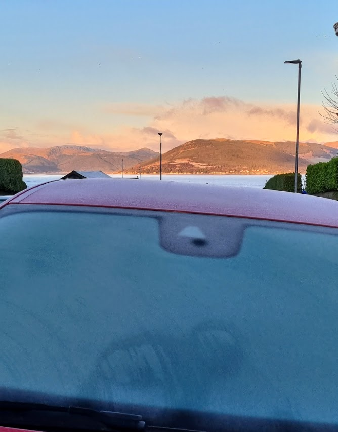 StephenAHenry's tweet photo. What about this for a de-icing view this morning?

#Dunoon #Strone #Cowal #Argyll  in the background as the Sun was rising

As seen from #Gourock https://t.co/5Rr6ZXOWkj