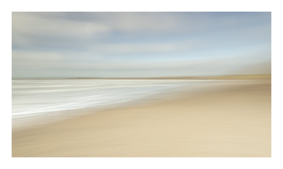 lawsmithphoto's tweet photo. ‘Incoming’ (view it big!!)
The tide was coming in at a fair rate of knots at #newboroughbeach’ this past weekend, another #impressionistphotography #ICM image from a beautiful 30 mins spent there. #appicoftheweek #serene #photohour #wextweets @WalesGuides @NorthWalesChron https://t.co/5zcjsYrlNL