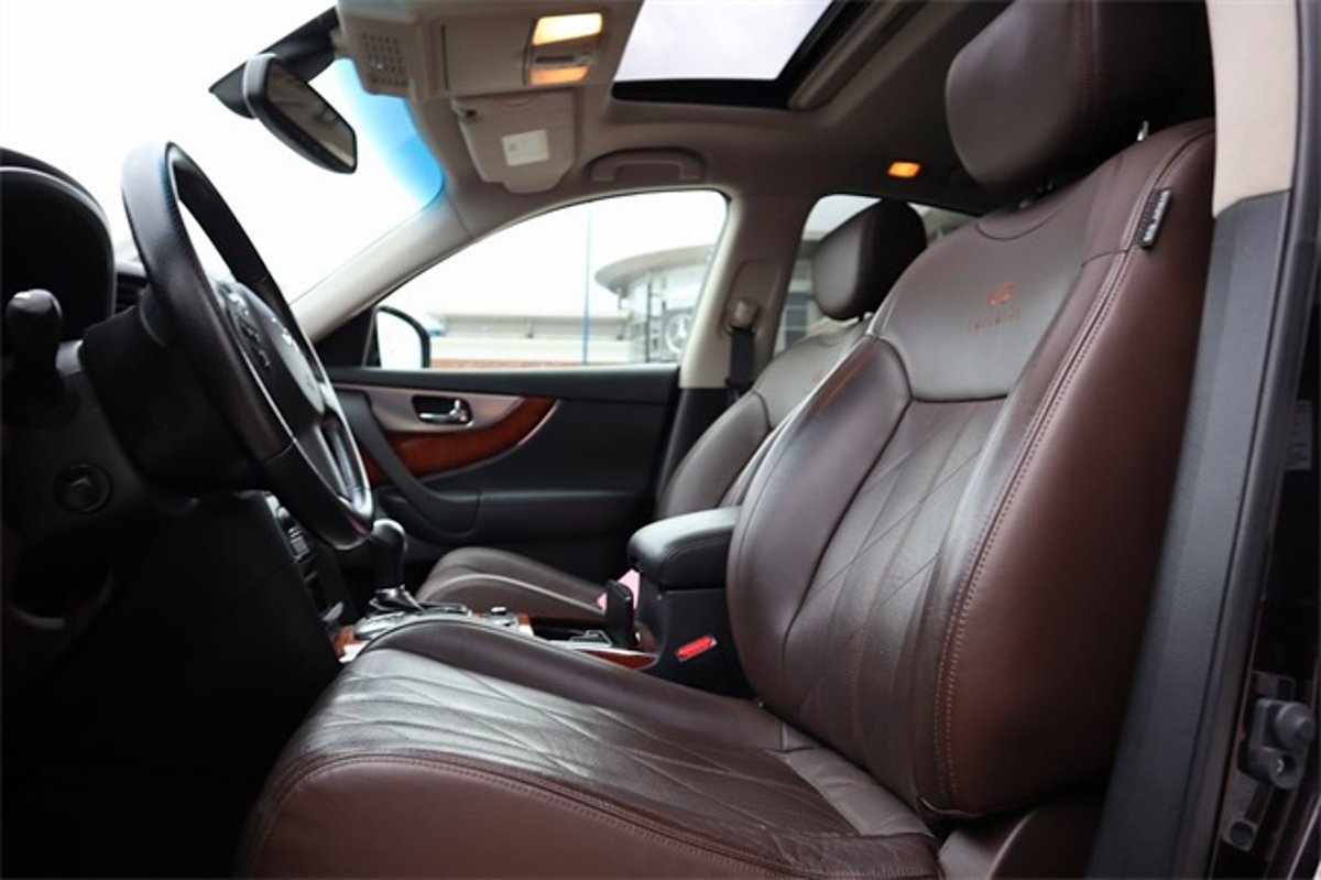 INFINITIEaston's tweet photo. Pick of the week. This used 2011 INFINITI FX35 AWD is in excellent condition.
https://t.co/BFdnCF0ahW https://t.co/Se7pnlU8wo
