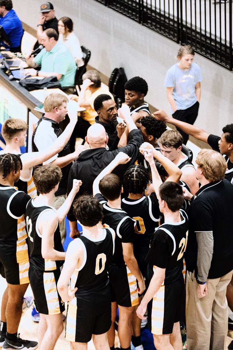 HHS Boys Basketball (@hhs_boysbb) on Twitter photo 🏀 GAMEDAY 🏀 We’re at home playing against Lake Cormorant. JV Girls play at 4, JV Boys at 5, Varsity Girls at 6, and Varsity Boys to follow. #GTG <a href="/_duanecase/">Duane Case</a> <a href="/desoto_news/">DeSoto County News</a> <a href="/1teamhhstigers/">Hernando Athletics</a> <a href="/UTWpod/">Underthewatertower</a> 🏀 GAMEDAY 🏀 We’re at home playing against Lake Cormorant. JV Girls play at 4, JV Boys at 5, Varsity Girls at 6, and Varsity Boys to follow. #GTG <a href="/_duanecase/">Duane Case</a> <a href="/desoto_news/">DeSoto County News</a> <a href="/1teamhhstigers/">Hernando Athletics</a> <a href="/UTWpod/">Underthewatertower</a>