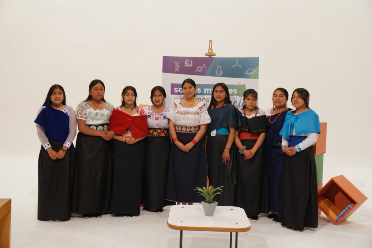 JanethBonillla's tweet photo. El anterior año me invitaron a ser parte de esta gran iniciativa denominada: "Somos Mujeres y Hacemos Ciencia ", de @ciespal  y @OEIEcuador , impulsando a más mujeres a seguir carreras científicas 🌱❤️❤️
#Mujeres  #Ciencia #Warmi  #KISTH https://t.co/iQCxUzreey