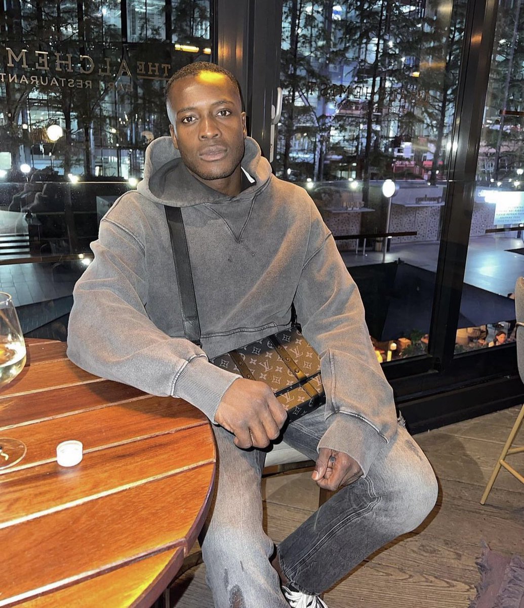 David has entered the #LoveIsland Villa as a bombshell 😜