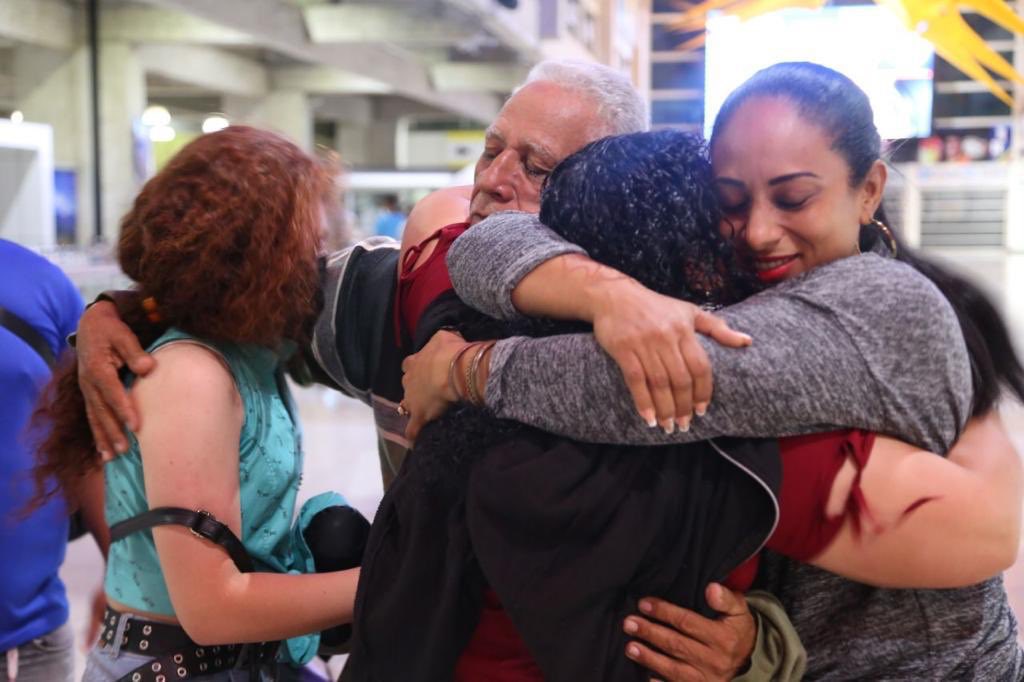 #TuVozEnCombate || Regresan a casa 251 venezolanos desde Perú a través del Plan Vuelta a la Patria.

#17Ene 

Más detalles aquí: bit.ly/3w0LVrz