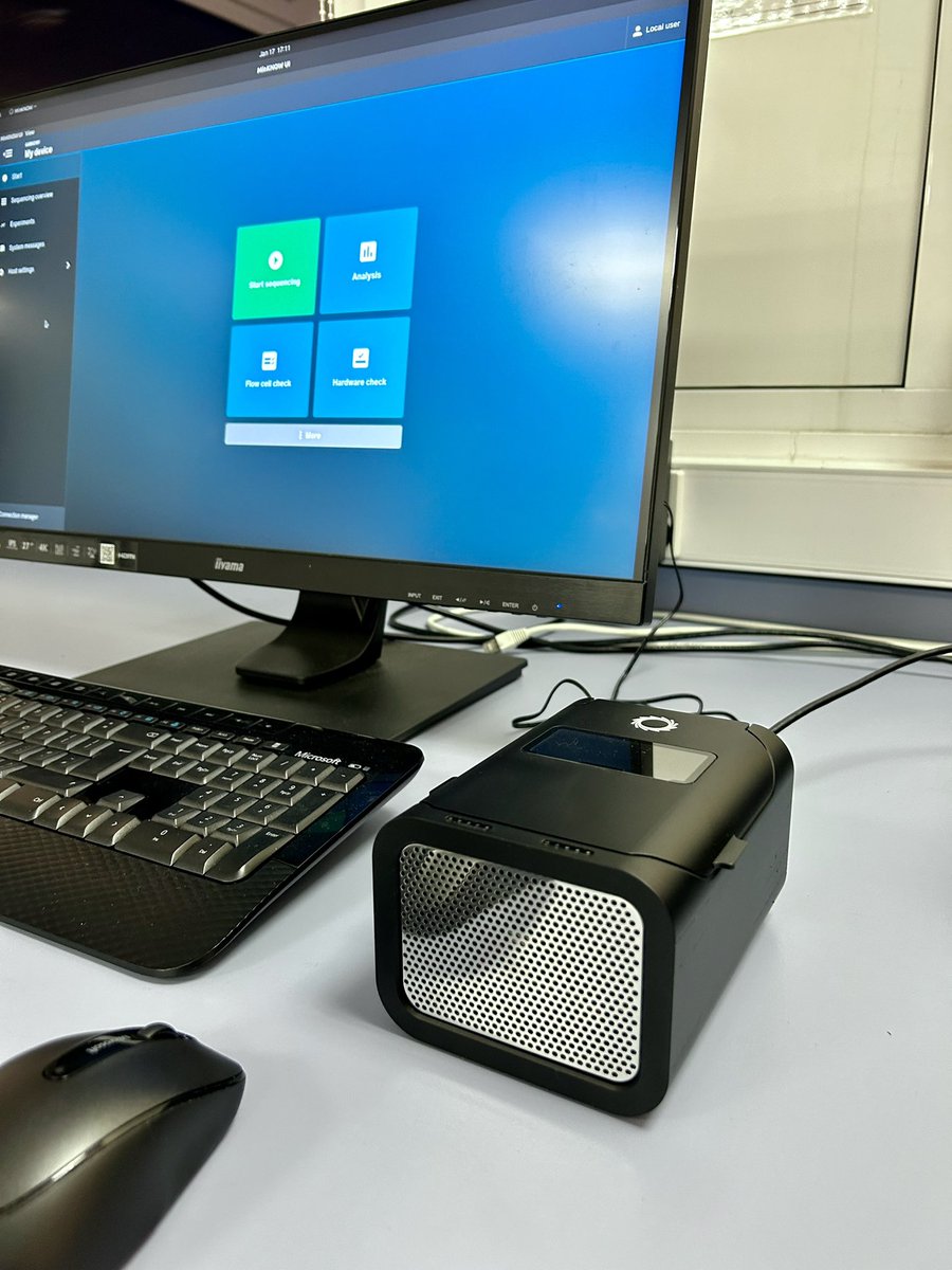 UoP Sequencing & Bioinformatics Group (@uopbioseq) on Twitter photo Our P2Solo from <a href="/nanopore/">Oxford Nanopore</a> has finally arrived to add to our growing collection or sequencers!
Looking forward to playing with a LOT more data! 🧬 💻 Our P2Solo from <a href="/nanopore/">Oxford Nanopore</a> has finally arrived to add to our growing collection or sequencers!
Looking forward to playing with a LOT more data! 🧬 💻