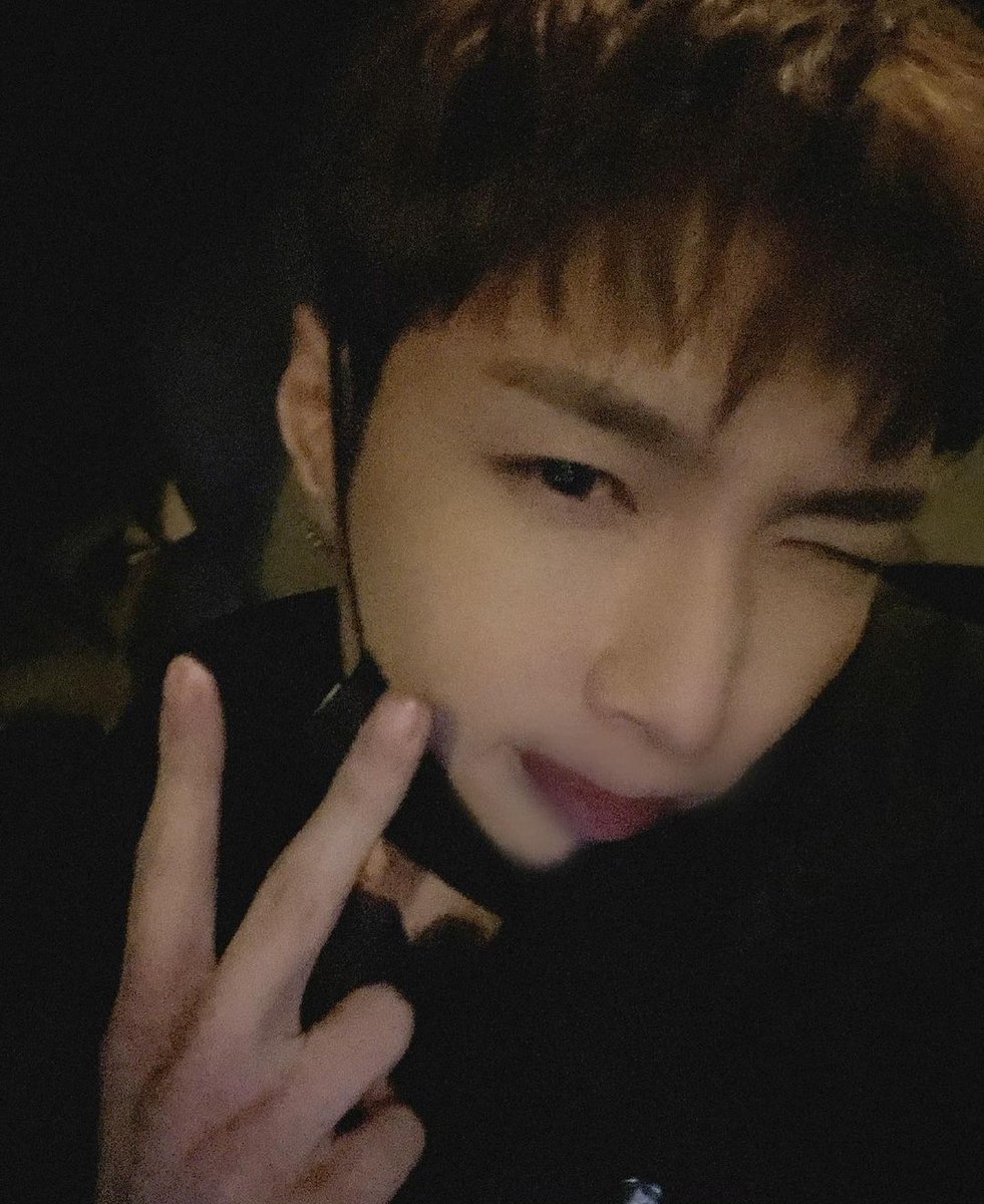 BambamskrrtZ's tweet photo. Iyi ki varsin iyi ki Exomun bir parcasisin. Isil isil parlamaya devam et gunesim♡ @layzhang
#11YearsWithLAY https://t.co/TZGorUfHGl
