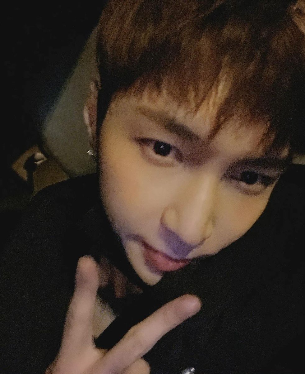 BambamskrrtZ's tweet photo. Iyi ki varsin iyi ki Exomun bir parcasisin. Isil isil parlamaya devam et gunesim♡ @layzhang
#11YearsWithLAY https://t.co/TZGorUfHGl