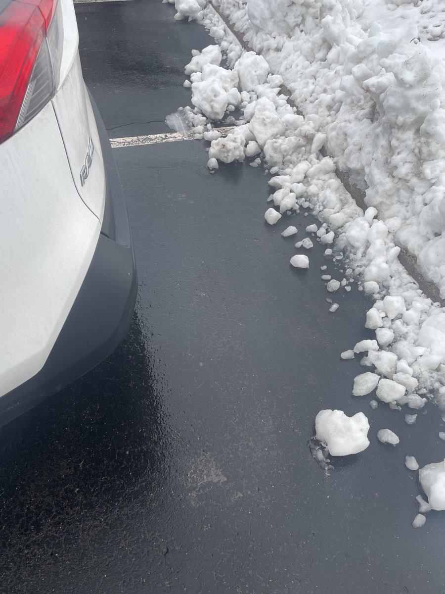 dpjejj's tweet photo. I was parked right next to the snow this morning…
#minnesotaproblems https://t.co/QGn65jBen5