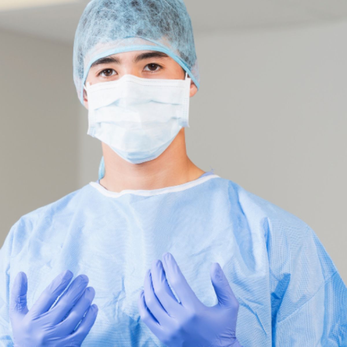 Saving lives and saving the planet. New trial aims to reduce disposable gown usage in ICUs without affecting bacteria colonisation rates. ICUs are carbon hotspots, with non-degradable PPE waste increased through the pandemic. inghaminstitute.org.au/news_item/savi… #COVID #sustainable