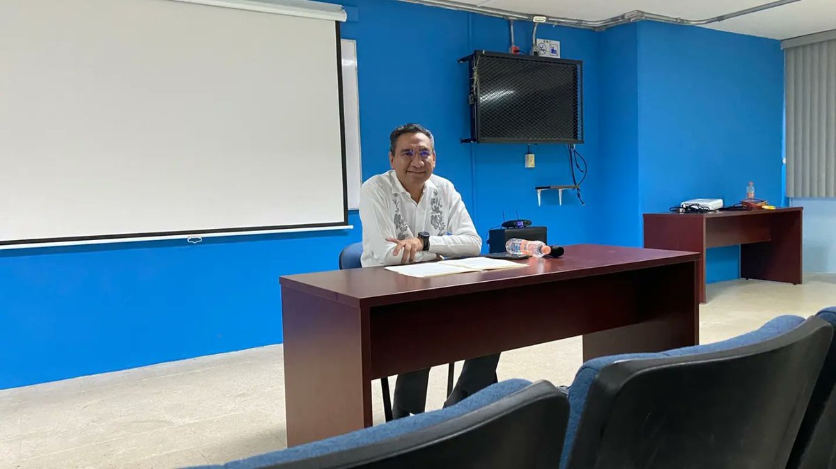 manveal_IV's tweet photo. ¿Cómo manejar un equipo de trabajo? ¿Cómo ser un líder? Estas y otras preguntas nos hicimos las chicas y los chicos de la Facultad de Contaduría y Administración de la #UABJO.
Agradezco el espacio para hacer una de las cosas que más me gusta, charlar con las juventudes. https://t.co/Pxn2jEsaTQ