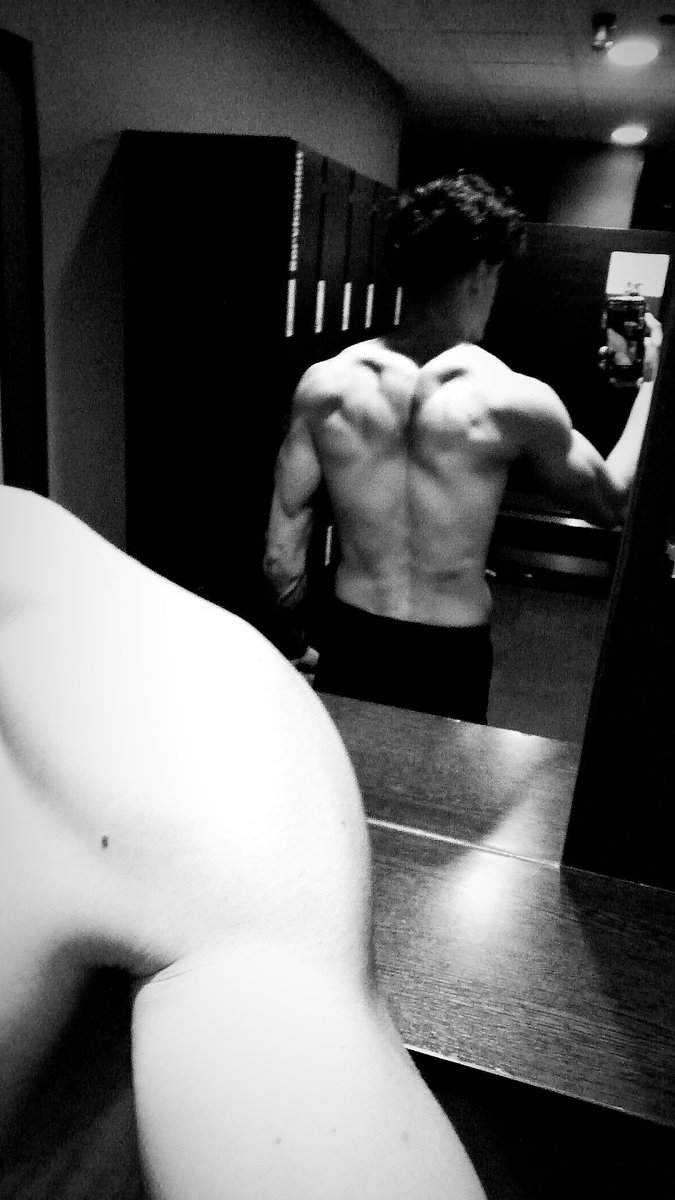 Davidavess's tweet photo. 🔥Back🔥 https://t.co/xuVZR0skeg