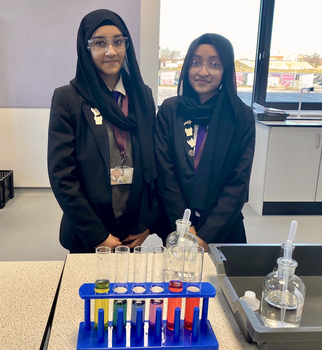 TrinityAcademyL's tweet photo. Scienceβ¦we cannot get enough of it at TAL! ππ π§ͺ https://t.co/qSiTsI582B