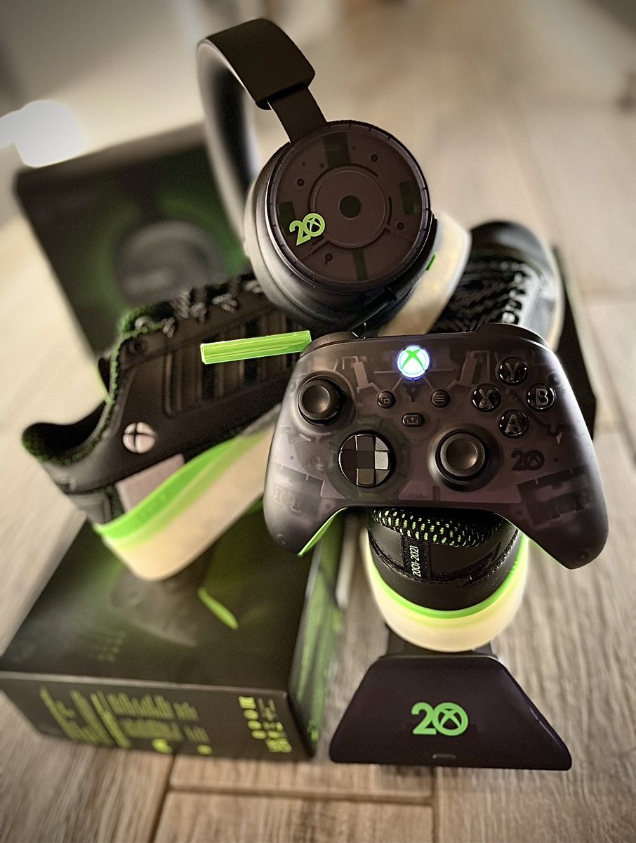 JustMeeVicky's tweet photo. Some of my favourite..
#Xbox #XboxController #X019 https://t.co/swDFAItKqV