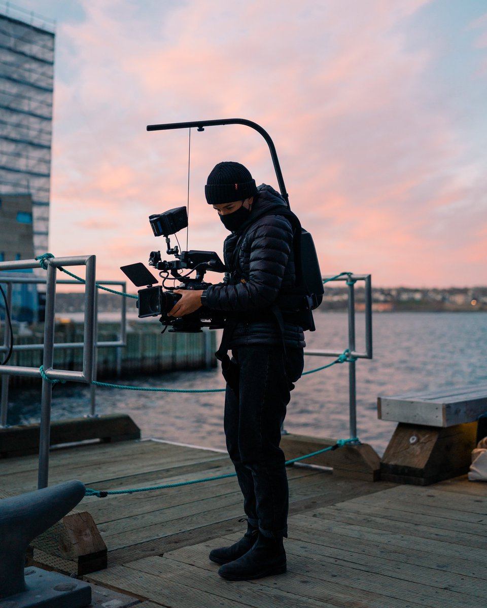 Bring it 2023 🔥

#womeninfilm #filmmaking #videoproduction #femalefilmmaker