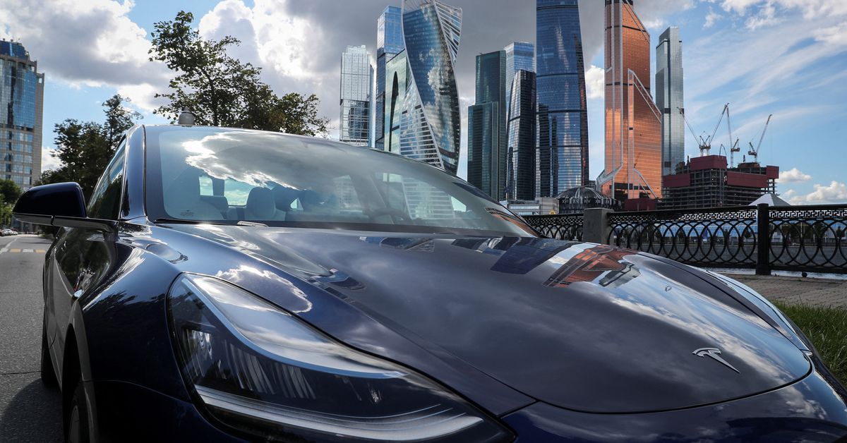 ReutersUS's tweet photo. Tesla video promoting self-driving was staged, engineer testifies https://t.co/pX8ZZDq8ld https://t.co/R9QANLZiQ4