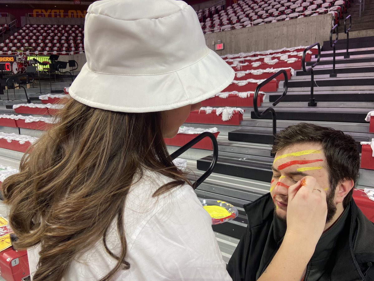 JWcyclonestv's tweet photo. Paint touches will be critical tonight. https://t.co/i5BqWcuAQZ