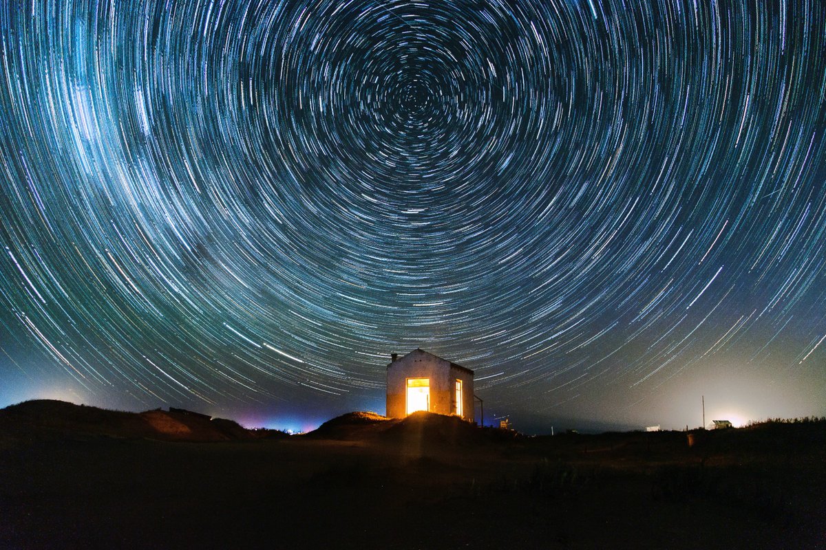 matiasbaranzano's tweet photo. Estrella circumpolar polo sur celeste, Cabo Polonio, Uruguay. https://t.co/o9ydfvGA04