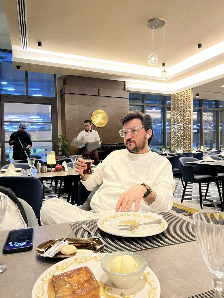 YetiskinErhan's tweet photo. FARKLI OL ÇÜNKÜ HAYAT O ZAMAN DAHA GÜZEL 💣💣☕️💣💣 https://t.co/hHGJQRS5Jq
