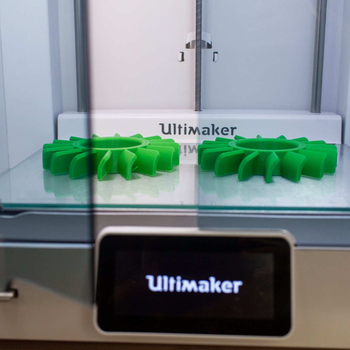 MatterHackers's tweet photo. FREE FILAMENT: Get 6 free spools of UltiMaker filament of your choice with the purchase of an UltiMaker S5 3D printer - up to $600 value! 

Shop and save here: 
https://t.co/M4odu7sYCA https://t.co/JY72d0yUjB