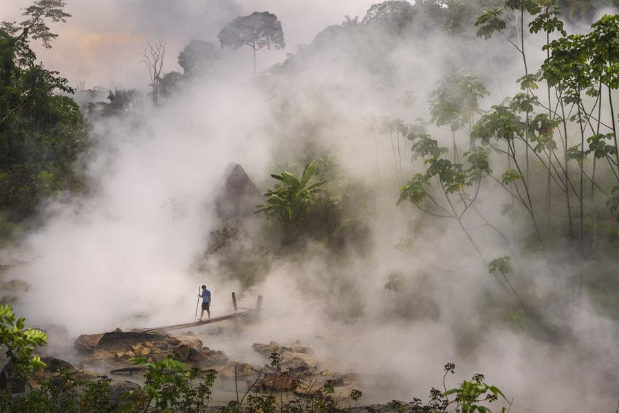 ExplorersClub's tweet photo. Dispatches From Basecamp, featuring "The Boling River Bridge."

Over the past decade, Geoscientist and #Explorers50 Honoree, Andrés Alfonso Ruzo-Callejas has been conducting geochemical sampling and monitoring along the Boiling River in Peru.

📸: Devlin Gandy https://t.co/vCnbYcMIhT