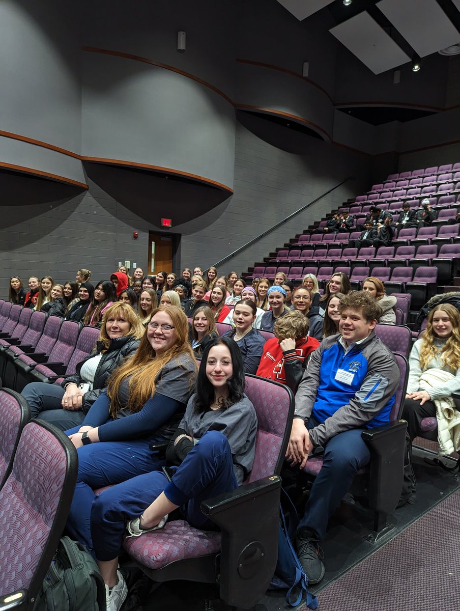 MetzgerMrs's tweet photo. DCTC Grosse Ile HOSA showed up for regionals! We were dressed for success, ready to rock it, and did amazing 💪🫁🩺🫀
@MichiganHOSA
#DCTCEDU #OneGrosseIle #hosa #healthscience https://t.co/0HVFw5B6HN