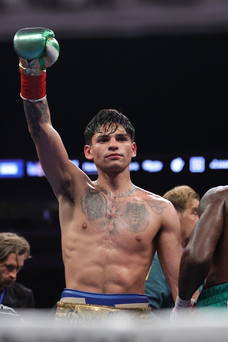 BleacherReport's tweet photo. Ryan Garcia says his fight with Gervonta Davis for April 15 is nearly set 🍿

(via @RyanGarcia) https://t.co/y5y0WX1SAv