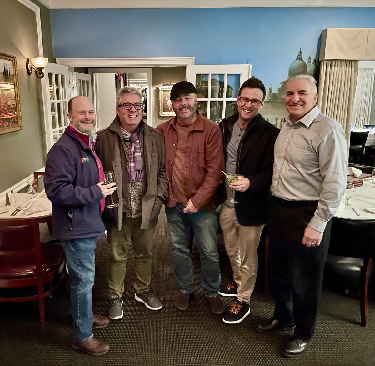 BobSimone's tweet photo. Networking dinner with old friends tonight at one of my favorite restaurants! #GreaterBostonAdvisors #LSNPros #Networking #Lucianos #WrenthamMA https://t.co/P9h53IQLnK