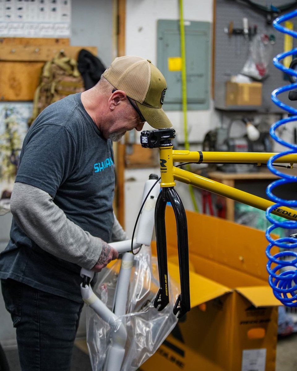 redlinebicycles's tweet image. DYK we have a network of awesome bike shops ready to help you grab your ride? Find them on our dealer locator.
redlinebicycles.com/storelocator/
PC: @skagitcycle

#dealerlocator #shoplocal #IBD #bmxsale #bikesale #community #bmxlife #ItAllStartsWithARedline